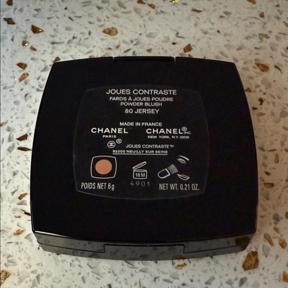 CHANEL Peachy Pink Blush Compact with Brush - Picture 5 of 6